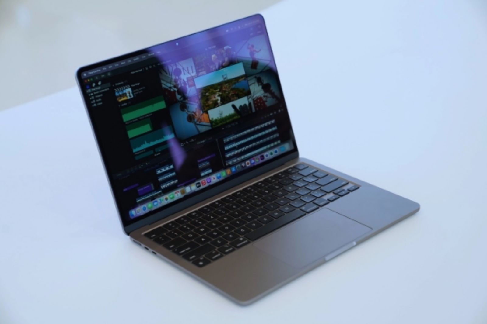 Hình ảnh cho danh mục “Điểm mặt” 6 nguyên nhân khiến MacBook M2 lỗi màn hình và cách khắc phục 